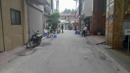 Bán Nhà Dòng Tiền 2,2 Tỷ/Năm P/Lô 2 Ô Tô Tránh 200m2-10T VIEW Hồ 2MT 55 Tỷ Hà Đình.