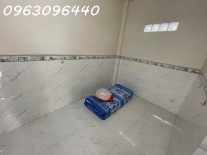 Bán Gấp Nhà Hẻm Oto Bùi Văn Ba, Quận 7, DT 36m2, 4 Tầng, 7PN, Sổ Đỏ, Giá Chỉ 5.5 Tỷ!