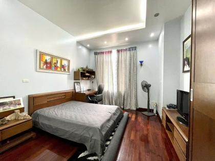 Bán nhà riêng tại Doãn Kế Thiện, Cầu Giấy, 65m2, ô tô, kinh doanh, nhỉnh 24tỷ.