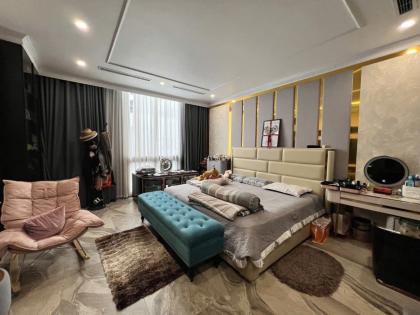 Biệt thự lô Góc Làng việt kiều Châu Âu view công viên gần phố Nguyễn Văn Lộc 250m2 chỉ 7x tỷ