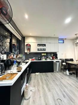 Ở NGAY! Bán Nhà 3 Tầng Cực Đẹp Nguyễn Văn Trỗi, 42m2, 7.3 Tỷ