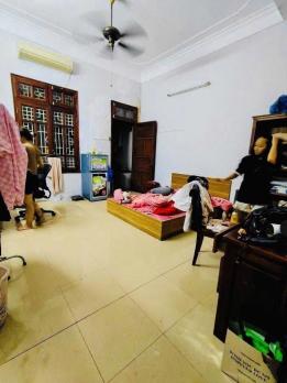 Bán Nhà Mặt Phố Quận Cầu Giấy 210m2-5T LÔ GÓC 3 THOÁNG 58 Tỷ Hoa Bằng.