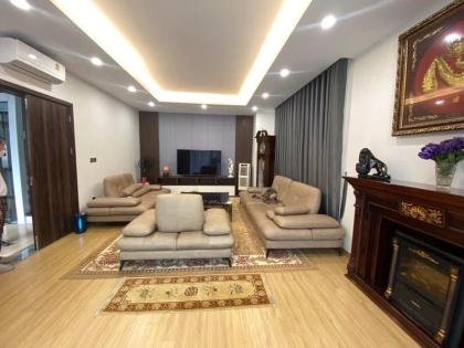 SIÊU HIẾM-Ô tô tránh Ngõ 59 Hoàng Cầu 100m/ 5 Tầng/ MT 18m 55 Tỷ, Mới đẹp ở ngay