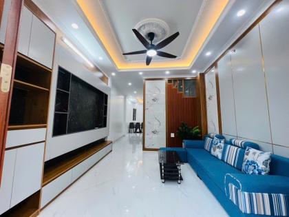 Bán nhà riêng tại Phạm Văn Đồng, CổNhuế,  58m2, ô tô, kinh doanh, nhỉnh 15tỷ.
