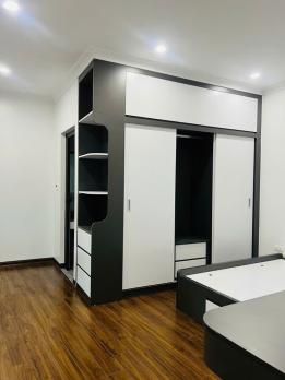 Bán nhà riêng tại Phạm Văn Đồng, CổNhuế,  58m2, ô tô, kinh doanh, nhỉnh 15tỷ.