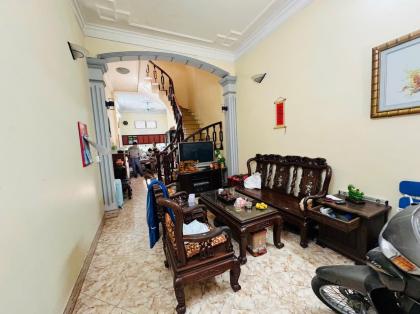Bán nhà Ngọc Hà, Diện tích 74m x 4 tầng, mặt tiền 3.5, giá 22.9 tỷ.