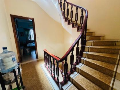 Bán nhà Ngọc Hà, Diện tích 74m x 4 tầng, mặt tiền 3.5, giá 22.9 tỷ.
