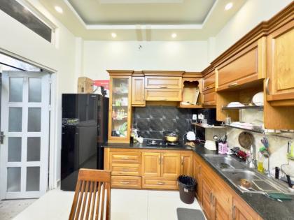 ???? NGÃ 7 LÝ THÁI TỔ – HAI MẶT HẺM THOÁNG – XE HƠI TỚI NHÀ – 4 TẦNG ĐẸP Ở NGAY ????Sát mặt tiền Lê Hồng Phong, Phường 1 Q10