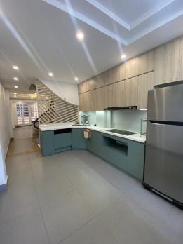 Bán Nhà P/Lô Ô Tô Tránh Quận Tây Hồ 46m2-5T VỪA Ở VỪA KD 16,5 Tỷ Văn Cao.