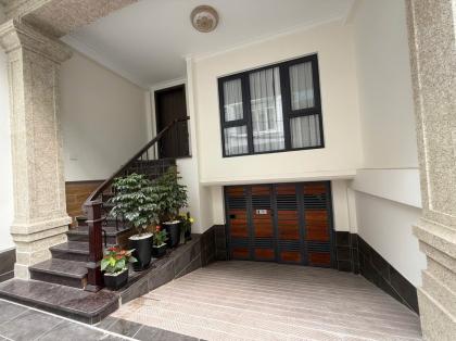 Bán Nhà Dòng Tiền Quận Tây Hồ 95m2-7T MT5,5m VỪA Ở VỪA KD 29,5 Tỷ Võng Thị.
