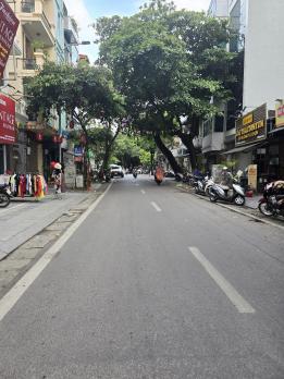 Bán Nhà 2 Mặt Phố Quận Ba Đình 80m2-1T  MT6,5m Vỉa Hè 40 Tỷ Sơn Tây-Trần Phú.