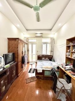 Bán nhà đường Láng, Đống Đa, nhà dân xây, nở hậu, ngõ rộng, gần phố