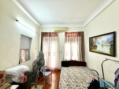 Bán nhà đường Láng, Đống Đa, nhà dân xây, nở hậu, ngõ rộng, gần phố