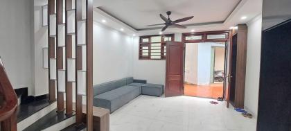 Bán nhà ngõ 564 Nguyen văn Cừ, Bồ Đề,35m 5T  oto ,KD, 7,8 tỷ .