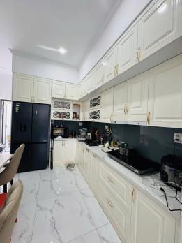 Bán nhà Hẻm xe hới 6m Văn Cao,  gần chợ Tân Hương, 4x20m, 4 Tầng, 4 PN, giảm 9,9 tỷ.