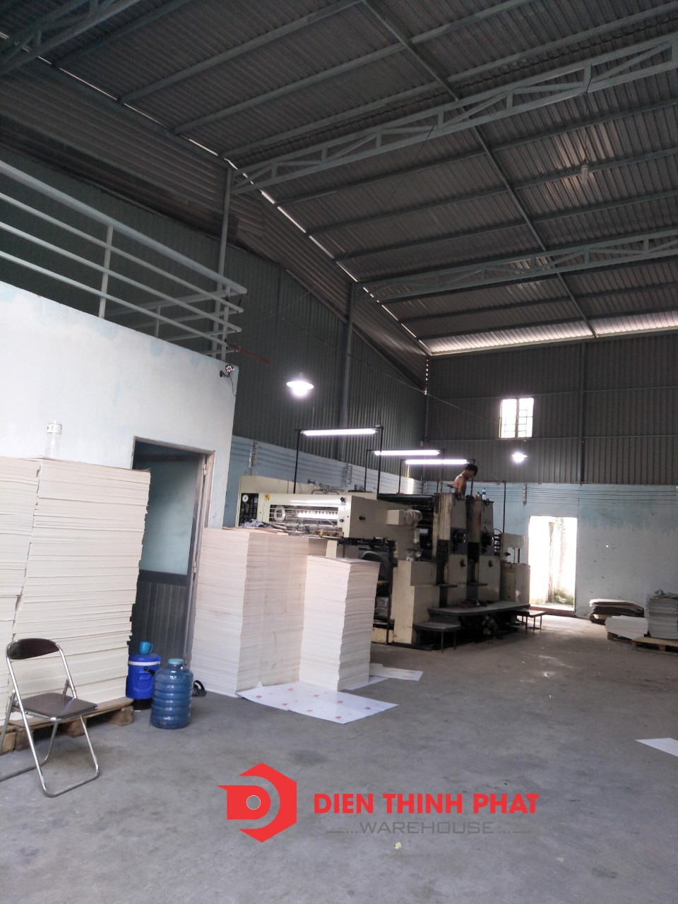 Còn trống nhiều  kho xưởng khu vực bình chánh cho thuê:(1.200m2;1.400m2,1.600m2;2.000m2)Vỉnh Lộc, Võ Văn Vân,Kênh Trung