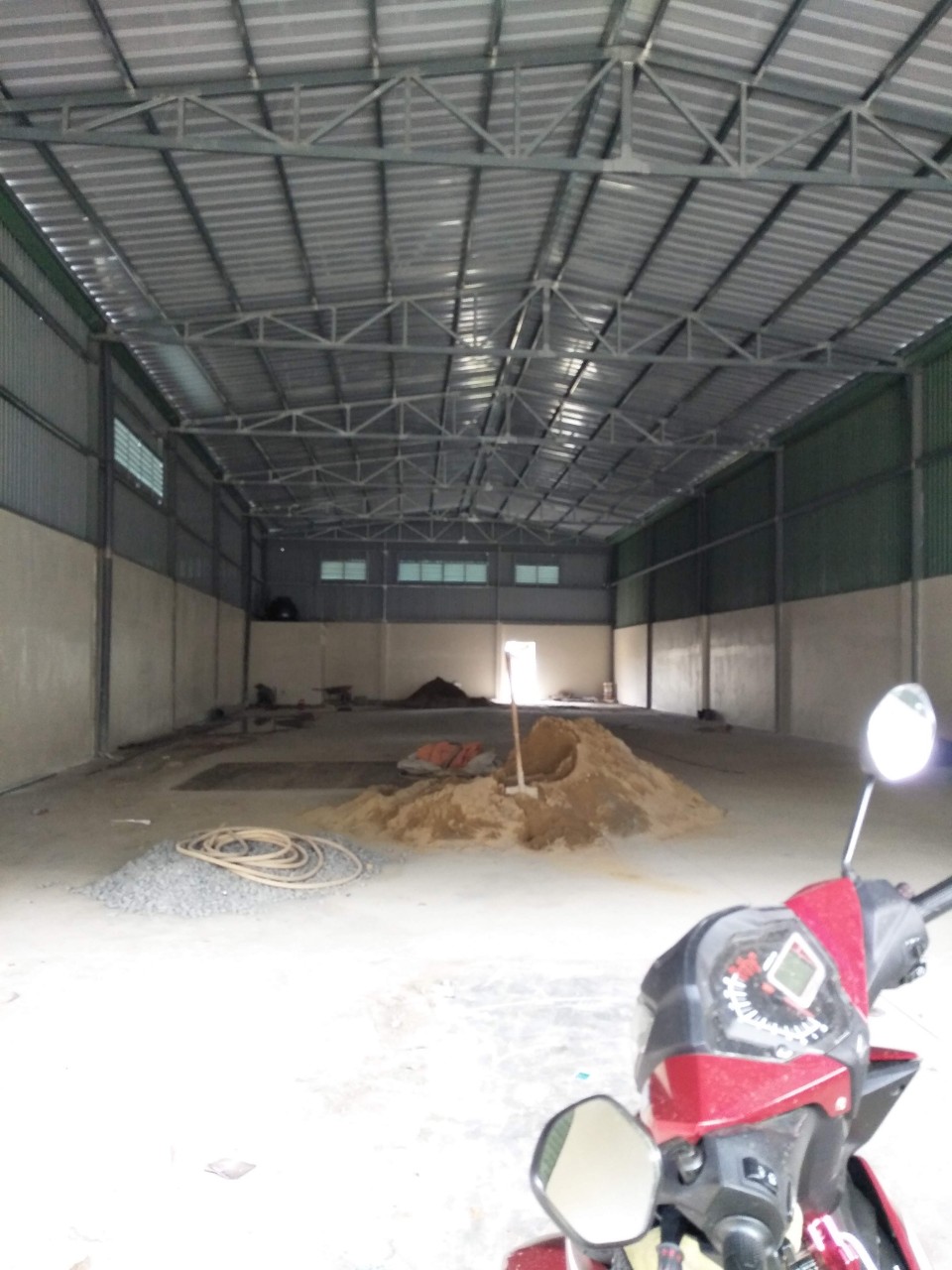 Cho thuê xưởng Trần Văn Gìau( 400m2)giá:35tr/tháng đường xe conterner( hướng chánh nam) huện Bình Chánh