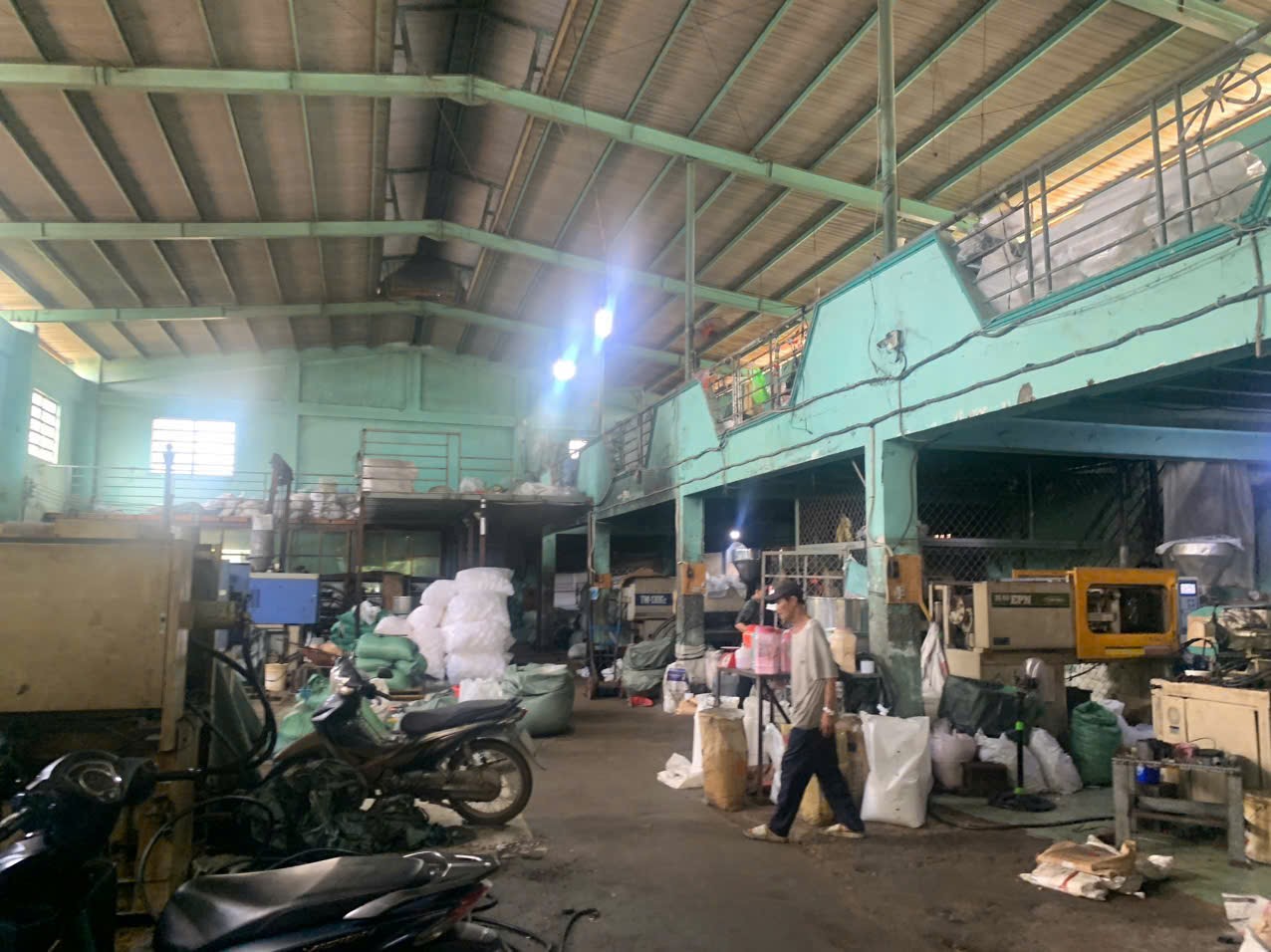 cho thuê: 4 nhà xưởng(500m2;600m2,800m2;1.000m2) Vỏ Văn Vân.Vỉnh Lộc