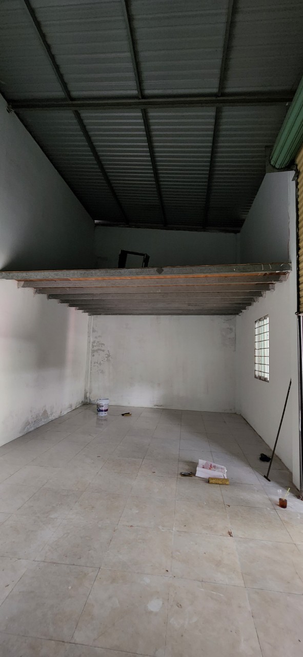 Cho thuê kho xưởng đường Võ Hữu Lợi  thuộc huyện Bình Chánh 300m giá 18tr
