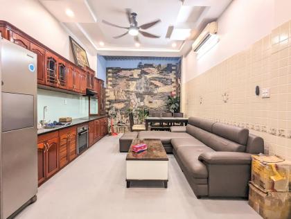 Bán nhà ngõ 34 Nguyễn Thị Định, 60m2 x 5 tầng, ô tô tránh