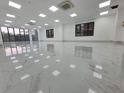Bán nhà liền kề Rose Tower 79 Ngọc Hồi, mặt tiền 6.5, giá 260tr/m2