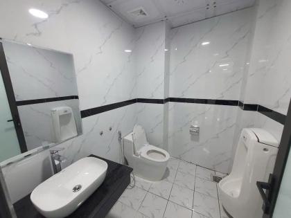 Bán nhà liền kề Rose Tower 79 Ngọc Hồi, mặt tiền 6.5, giá 260tr/m2