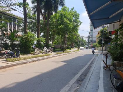 Bán Nhà Phố Từ Hoa Quận Tây Hồ 178m2-8T Th/Máy MT12,6m 74 Tỷ Từ Hoa.