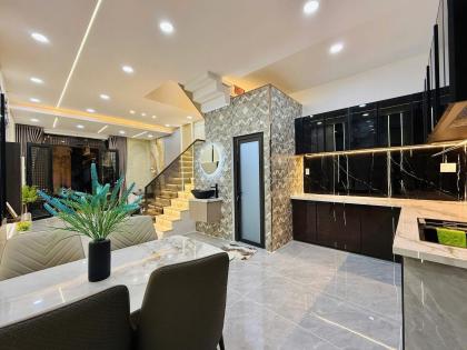Bán Nhà phố 2 lầu sân thượng – full nội thất – đường Huỳnh Tấn Phát, Nhà Bè