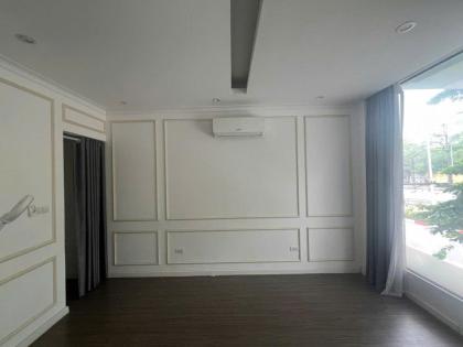 ????????Mặt phố NGUYỄN CHÍ THANH 84m 8T, Kinh doanh đỉnh, 62 tỷ TT Đống Đa