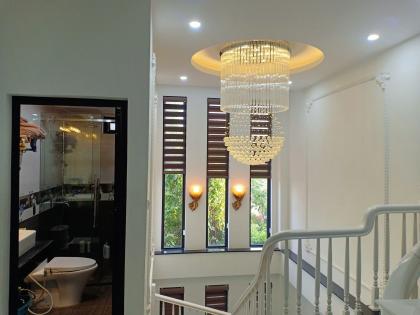 Bán nhà mặt ngõ 100 Trung Kính, 48m2 x 4 tầng, ô tô tránh