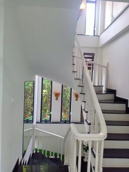 Bán nhà mặt ngõ 100 Trung Kính, 48m2 x 4 tầng, ô tô tránh