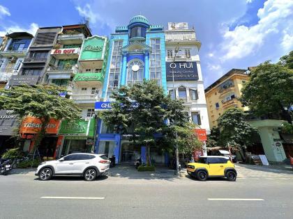 Bán nhà Nguyễn Chí Thanh, Diện tích 84m x 8 tầng, mặt tiền 9,4m, giá 62 tỷ.