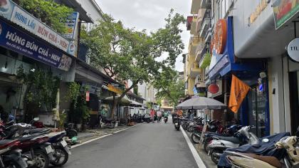 Bán Nhà Mặt Phố Quận Hoàn Kiếm 69m2-5T Thuê 60tr/Tháng 43,8 Tỷ Ngõ Trạm.