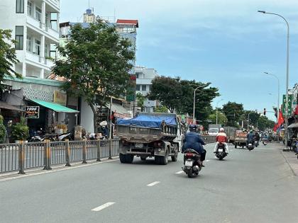 Bán nhà 5 tầng hẻm 8m 90m2 ngang 4.8m vài bước ra Lê Đức Thọ gần CC Dream Home 8.8 tỷ.