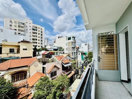 MẶT TIỀN KINH DOANH ngay trục xuyên tâm Lê Văn Sỹ, 60m2 4 tầng, gần 5m MT,  xe hơi ngủ nhà.