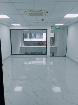 Bán Nhà Mặt Phố Quận Tây Hồ 86m2-7T MT5,8m VIEW Hồ 2 THOÁNG 37,5 Tỷ Yên Phụ.