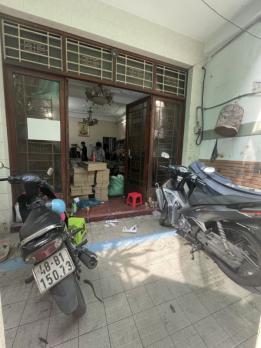 Bán gấp nhà hẻm xe ôtô Quận Phú Nhuận (phường Đức Nhuận) TPHCM, gần sân bay, giá tốt
