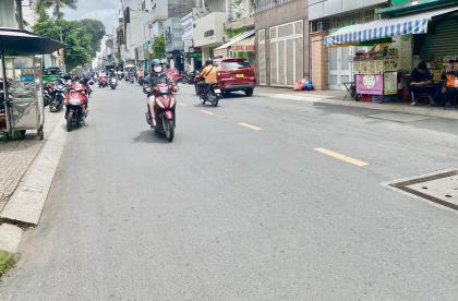 Bán nhà đường Trần Quang Diệu Q3, sát mặt tiền, 5 tầng, 4PN, chỉ 10.49 TỶ