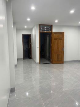 Cho thuê nhà sau Metro Hà Đông 50m x 7 tầng thông sàn thang máy 27tr 0903409888