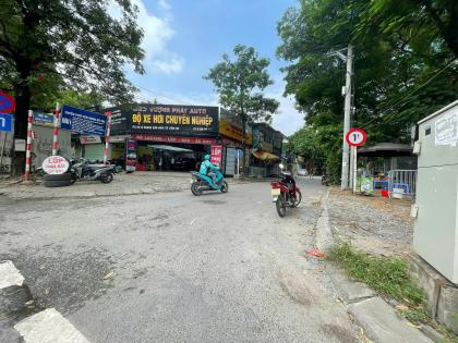 ĐẤT – LÔ GÓC – VỈA HÈ – ÔTÔ TRÁNH – KD SẦM UẤT – GẦN BV HỒNG NGỌC – LÊ QUANG ĐẠO – 81M², MT 6m.