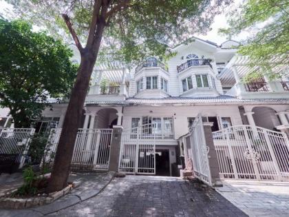 Bán gấp biệt thự mặt tiền Saigon Pearl, Bình Thạnh, giáp Quận 1, Thủ Thiêm