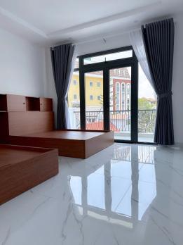 CHO THUÊ VILLA CAO CẤP 6 PHÒNG NGỦ HUỲNH THÚC KHÁNG PHƯỜNG 4