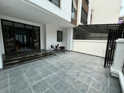 Cho thuê nhà Hoàng Thành Villas Mỗ Lao 120m x 5T thông sàn thang máy 0903409888
