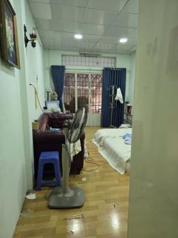 Bán gấp nhà riêng Quận 1 , phường Tân Định TPHCM, giá rẻ,diện tích lớn