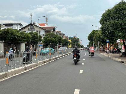 Bán đất tặng nhà 3 lầu 384m2 hẻm 1 sẹc Nguyễn Văn Lượng ngang 8m 17PN gần Lotte 28.6 tỷ
