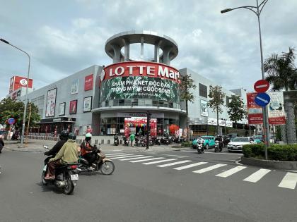 Bán đất tặng nhà 3 lầu 384m2 hẻm 1 sẹc Nguyễn Văn Lượng ngang 8m 17PN gần Lotte 28.6 tỷ