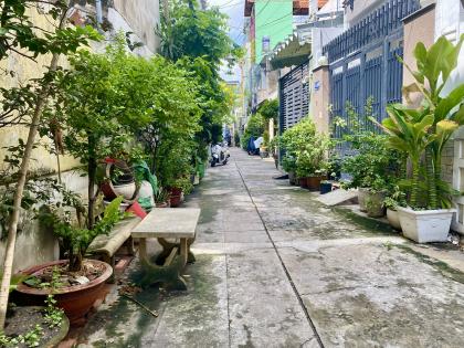 Bán nhà đường Huỳnh Văn Bánh Q.PN - DT 86m2, ngang lớn 4.7m HXH - 11 TỶ