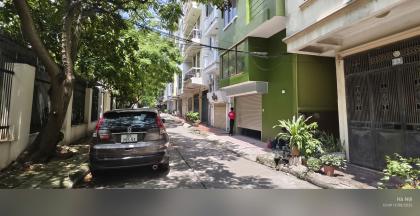 Bán Nhà Mặt Phố Ba/Đ 72m2-5T 2MT5,5m LÔ GÓC 3 THOÁNG 4 Vỉa Hè 36,5 Tỷ Nguyễn Công Hoan.