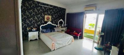 Bán nhà Mặt tiền + Biệt thự Liên khu 1-6, ngay Bình Trị Đông,  7x25m, 3 Tầng, 4PN, 13,6 tỷ