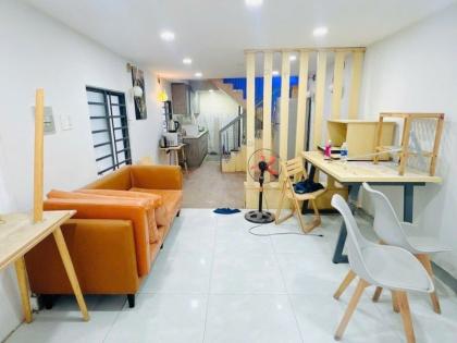 Bán gấp nhà mặt tiền  Quận Bình Thạnh, khu Chợ Bà Chiểu (phường Gia Định) TPHCM, giáp Q1, giá rẻ